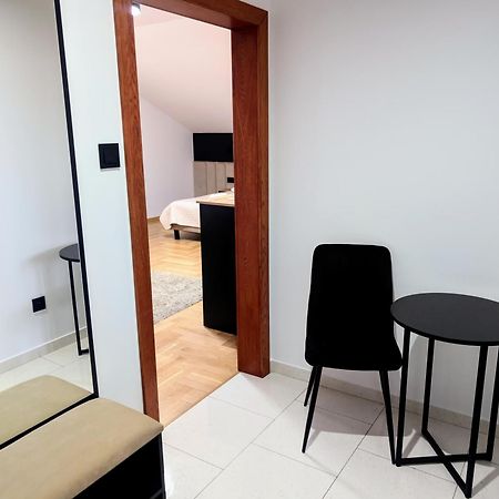 Hotel Reslinski Гроджиск Виелкополски Екстериор снимка
