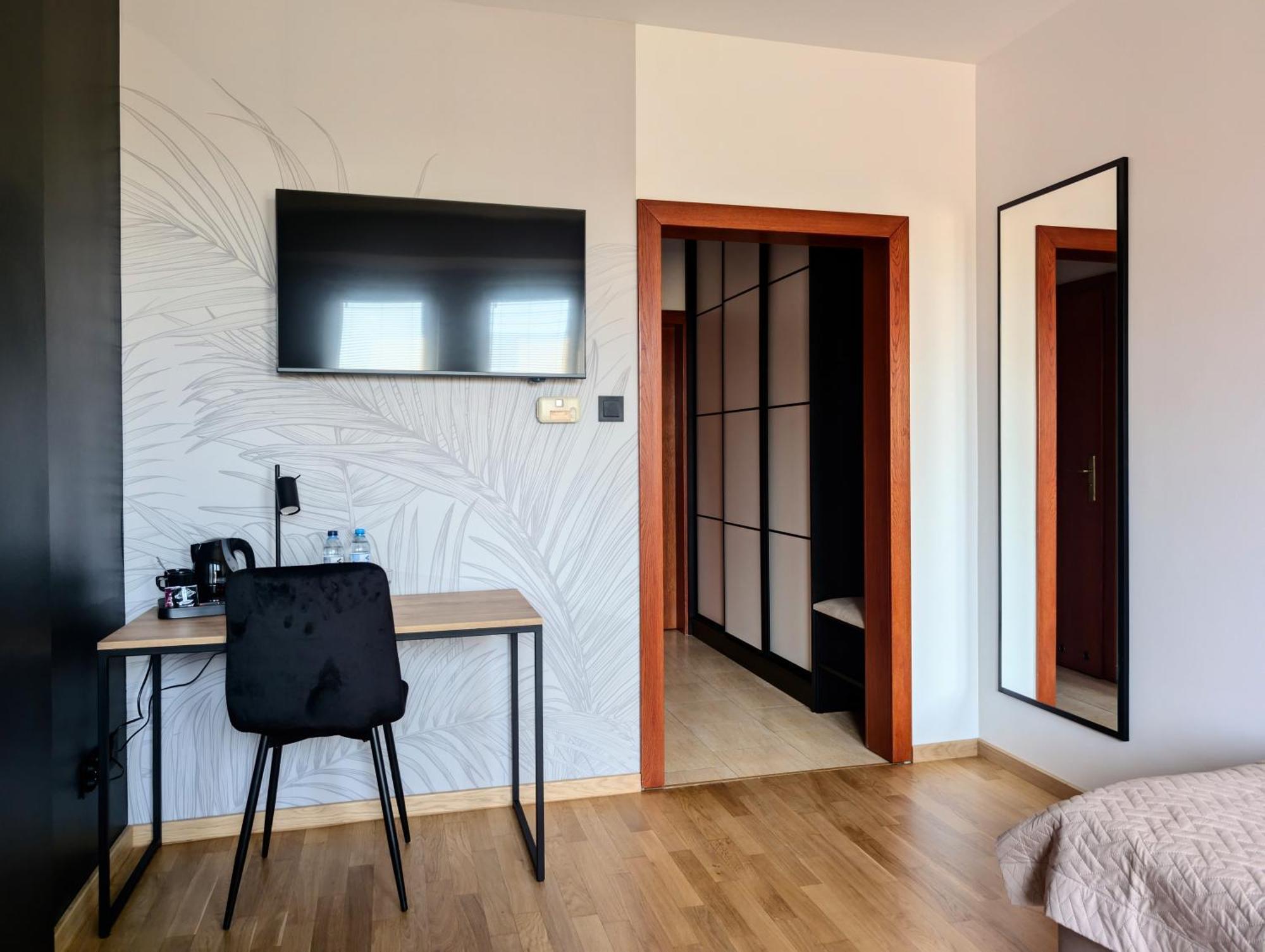 Hotel Reslinski Гроджиск Виелкополски Екстериор снимка