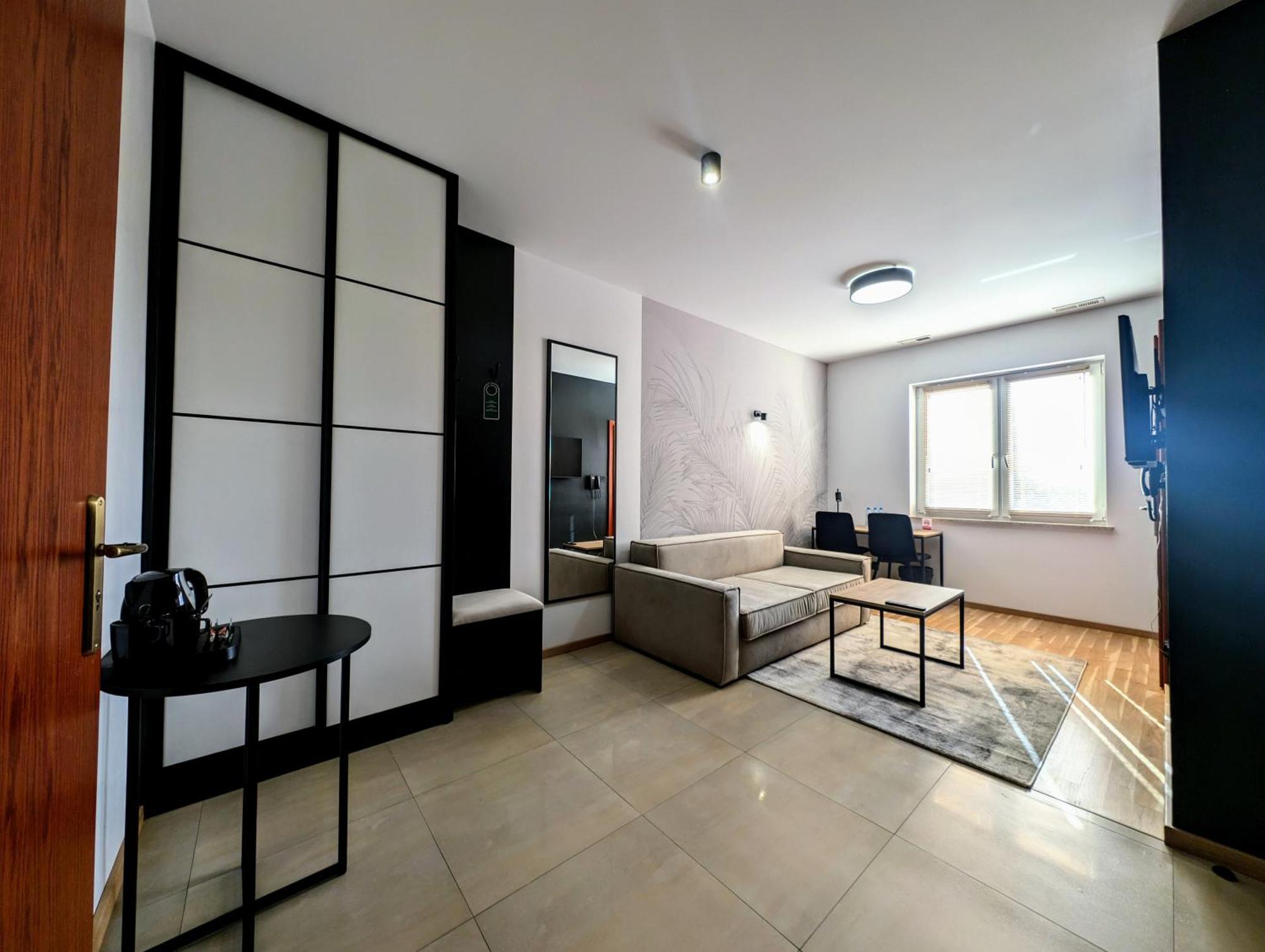 Hotel Reslinski Гроджиск Виелкополски Екстериор снимка
