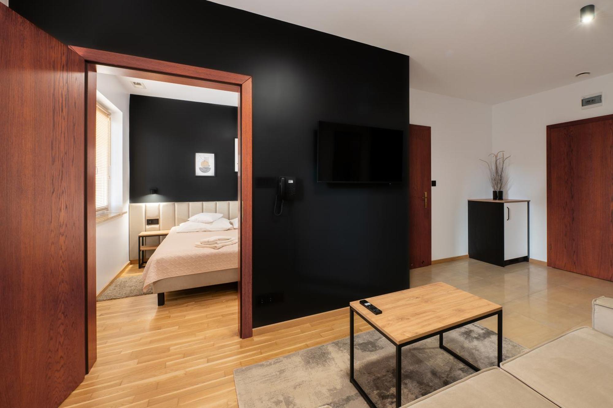 Hotel Reslinski Гроджиск Виелкополски Екстериор снимка