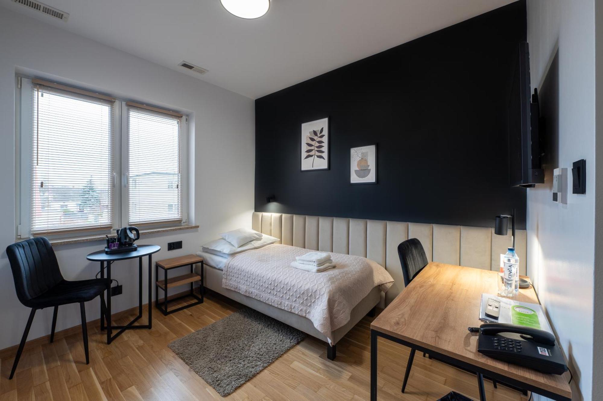 Hotel Reslinski Гроджиск Виелкополски Екстериор снимка