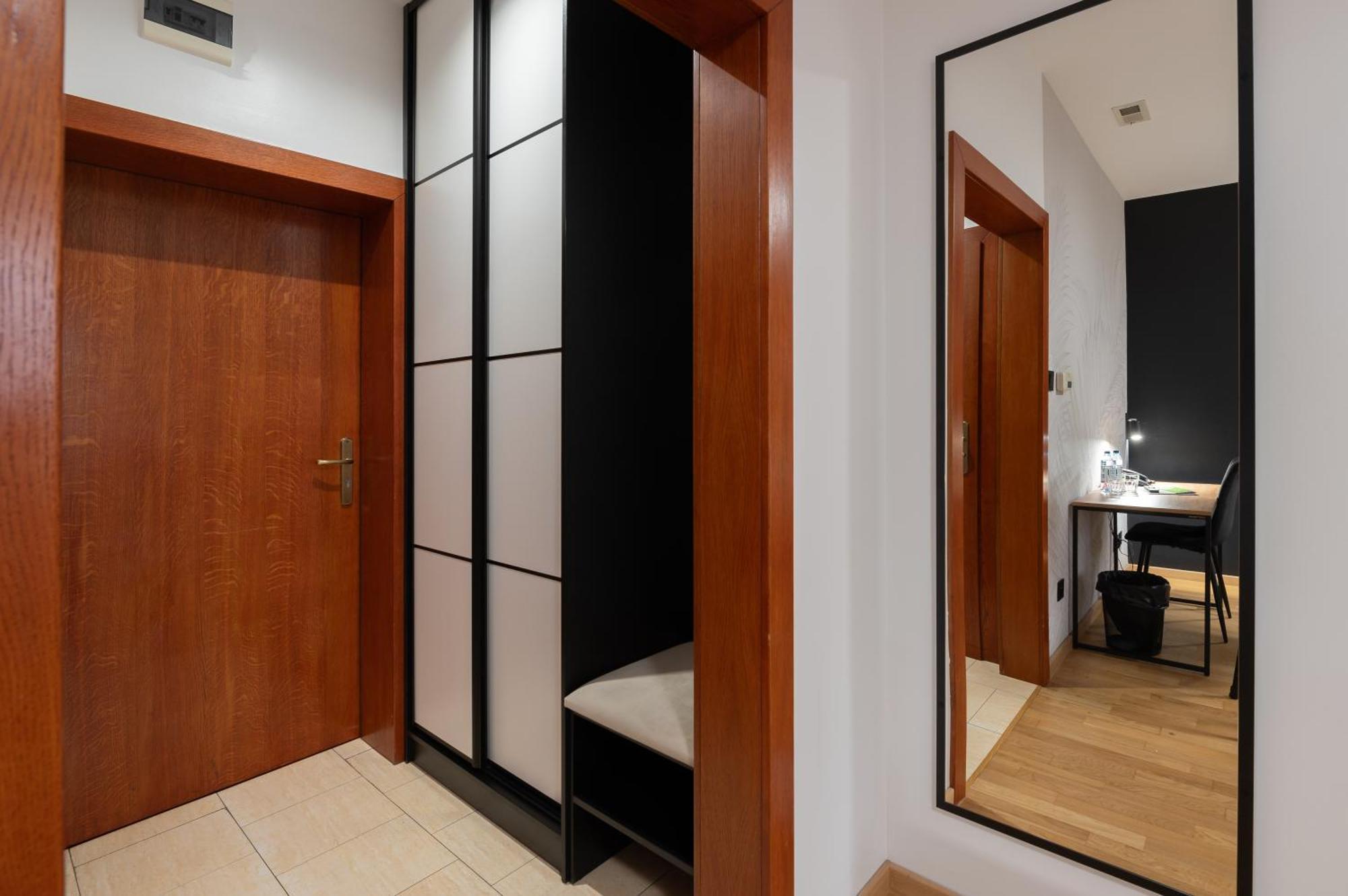 Hotel Reslinski Гроджиск Виелкополски Екстериор снимка