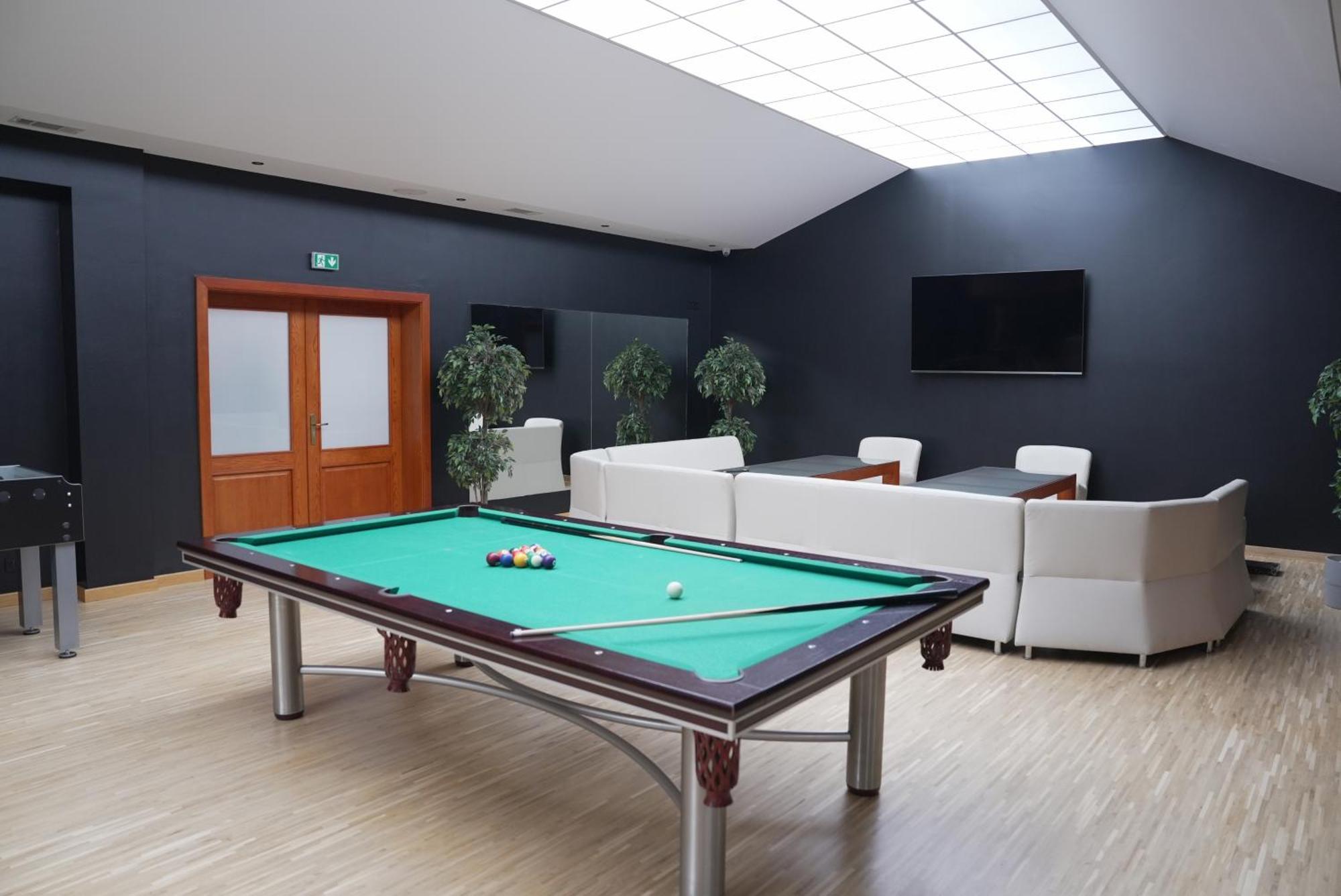 Hotel Reslinski Гроджиск Виелкополски Екстериор снимка