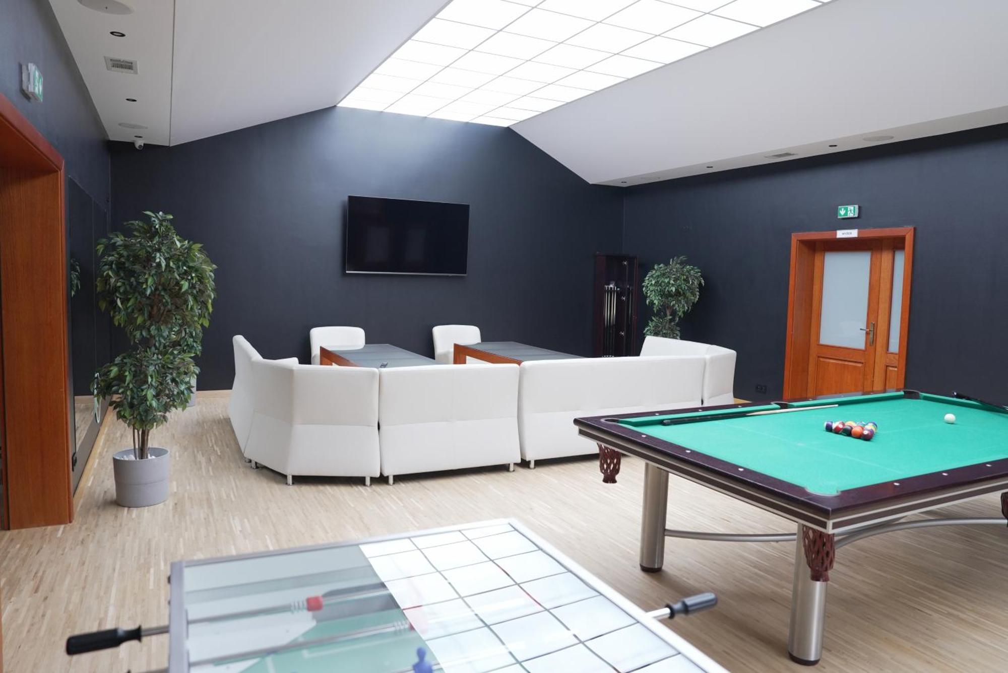 Hotel Reslinski Гроджиск Виелкополски Екстериор снимка
