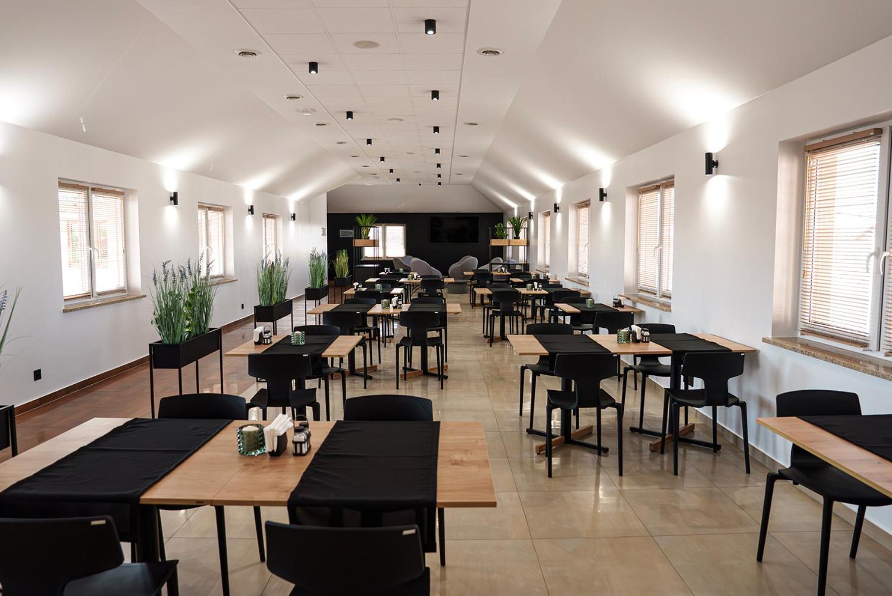 Hotel Reslinski Гроджиск Виелкополски Екстериор снимка